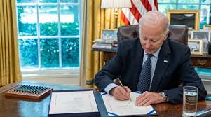 Biden Signs Bill to Extend Debt Ceiling