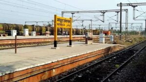 Teen dies in Mathura Railway Station 